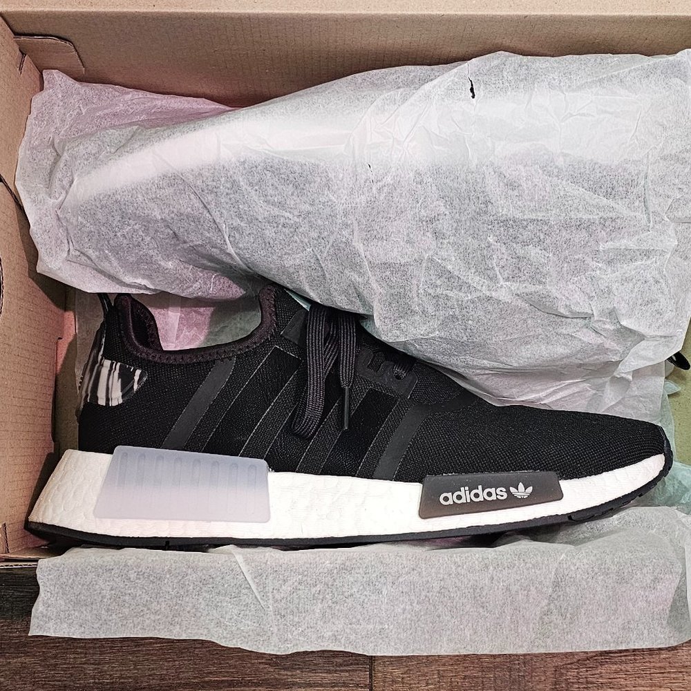 New Adidas NMD_R1